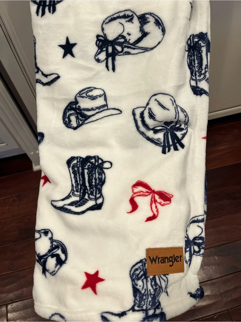Wrangler Patriotic Plush Throw Blanket White Navy Red Cowboy Hat Boots